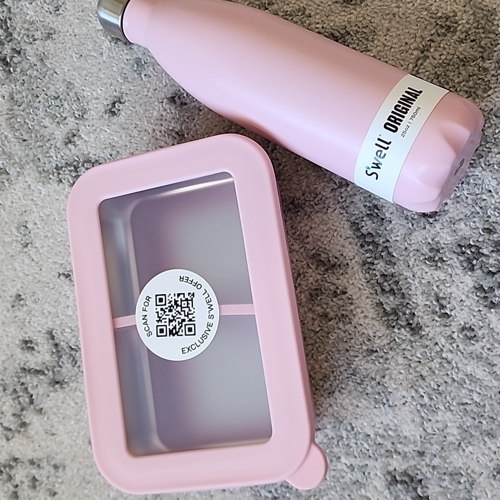 S'well Water Bottle And Bento Box Gift Set